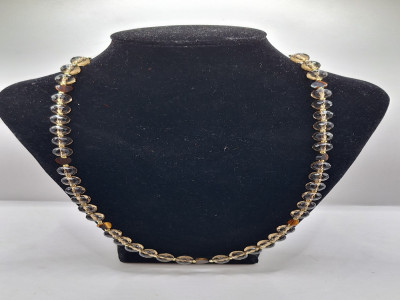 колье из раухтопаза