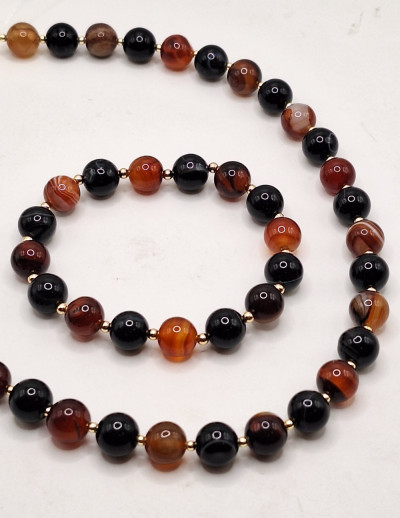 браслет из сердолика и черного агата 10мм(18рр)