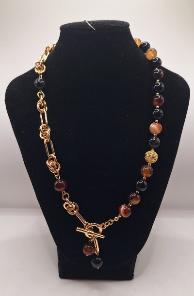 колье из сердолика